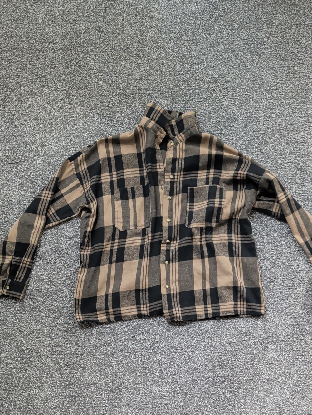 La Hearts Black and Tan Plaid Lightweight Shirt Jacket